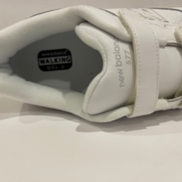 **SOLd** New Balance 577 Low Top Walking Shoe - Picture 3 of 7